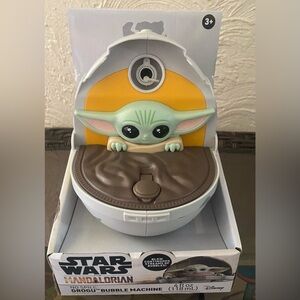 Star Wars No Spill Grogu bubble machine